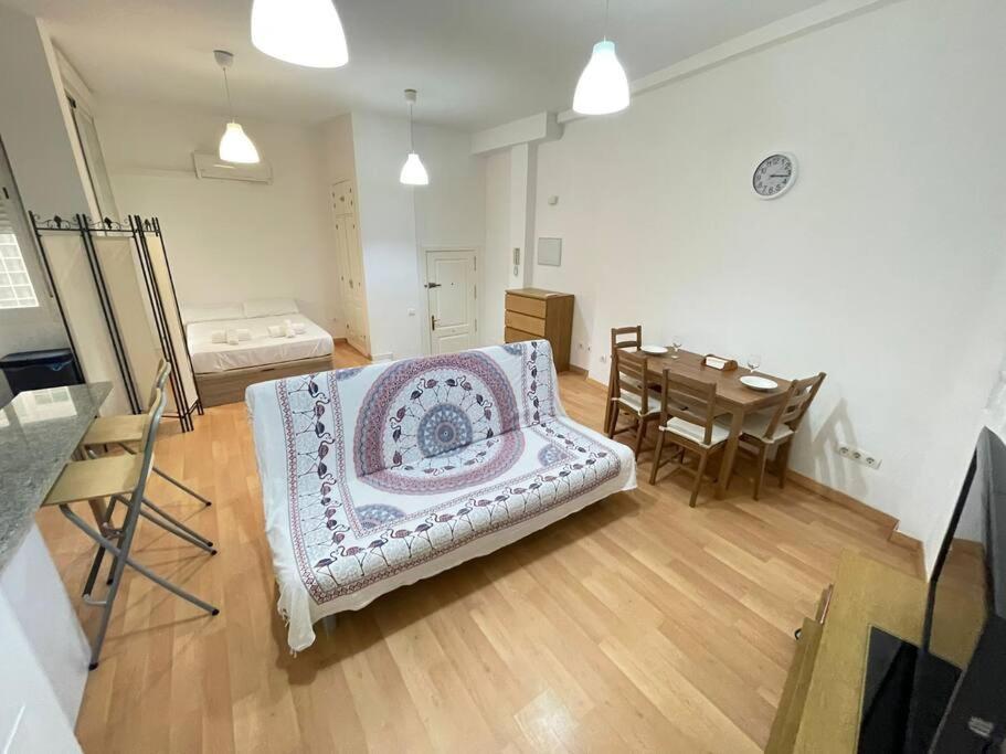 Nice Flat In Atarazanas - Souv มาลากา ภายนอก รูปภาพ